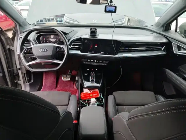 Audi Q4 e-tron — Фото автомобиля 9