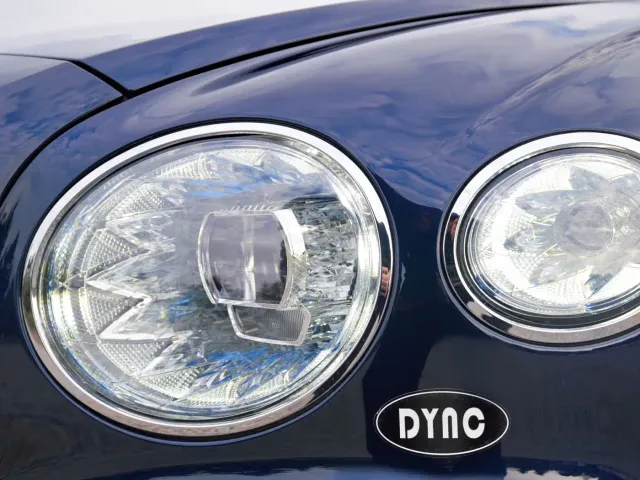 Bentley Flying Spur — Фото автомобиля 6