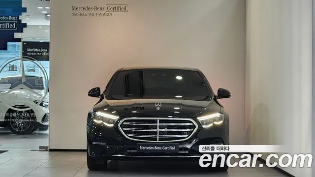 Mercedes-Benz E-Class — Фото автомобиля 2