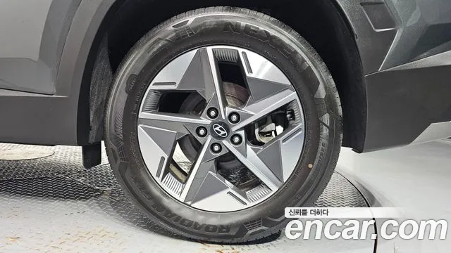 Hyundai Tucson Новый Tucson (NX4) Бензин 1.6 турбо 2WD — Фото автомобиля 20