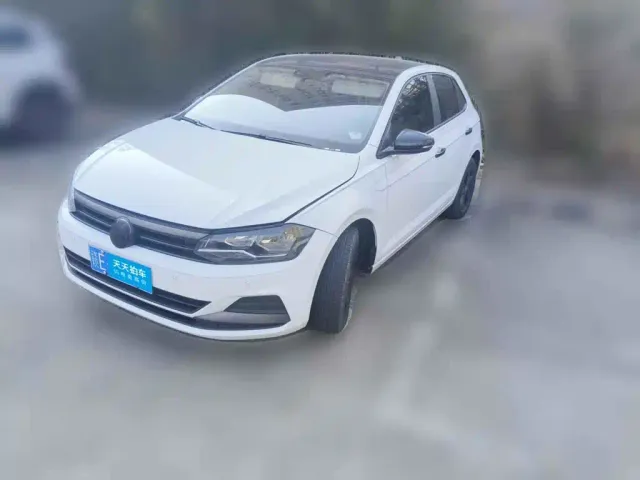 Фотография автомобиля — Volkswagen Polo