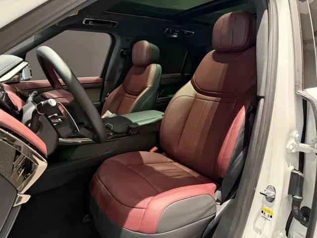 Land Rover Range Rover Sport — Фото автомобиля 8