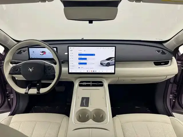 Arcfox S3 — Фото автомобиля 9