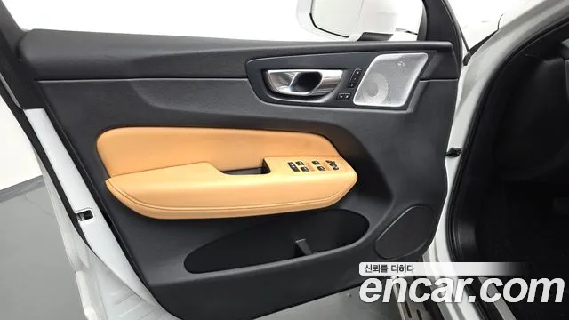 Volvo XC60 2nd Gen — Фото автомобиля 13