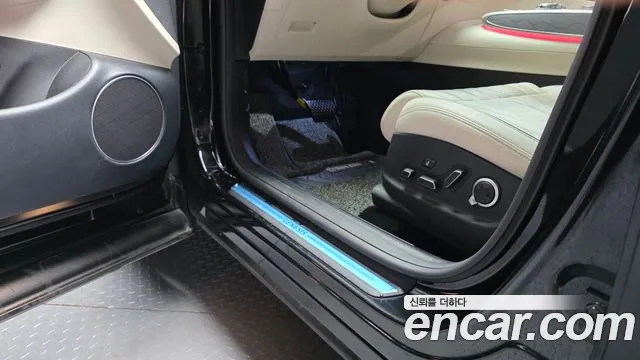 Genesis GV70 — Фото автомобиля 24