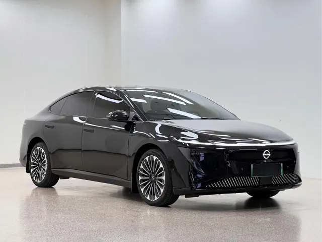 Nissan N7 — Фото автомобиля 3