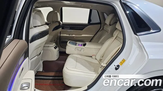 Genesis G90 Бензин 3.5 турбо AWD — Фото автомобиля 11
