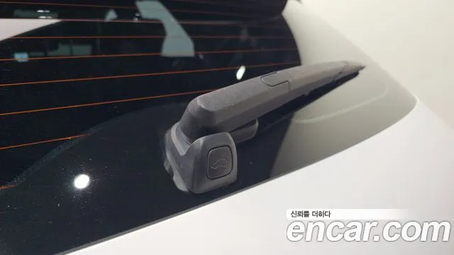 Genesis GV70 2.5T Бензин AWD — Фото автомобиля 30
