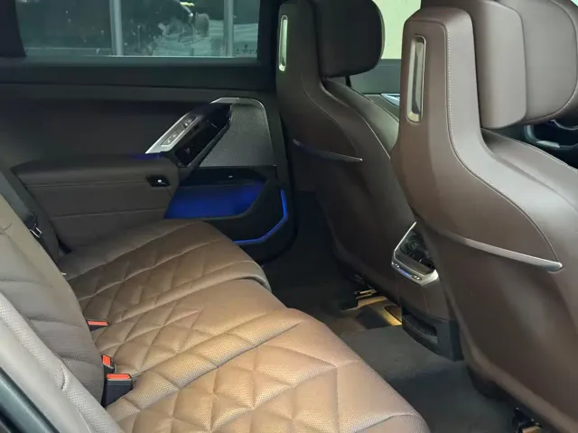 BMW 7 Series — Фото автомобиля 8