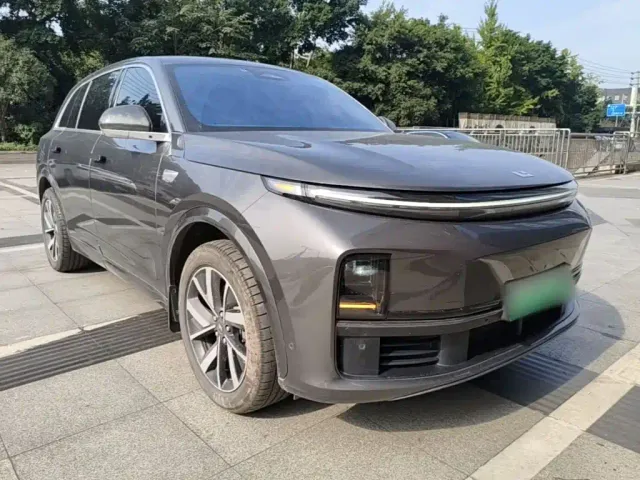 Li Auto L7 — Фото автомобиля 3
