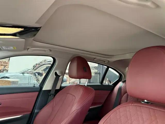 BMW 3 Series — Фото автомобиля 8
