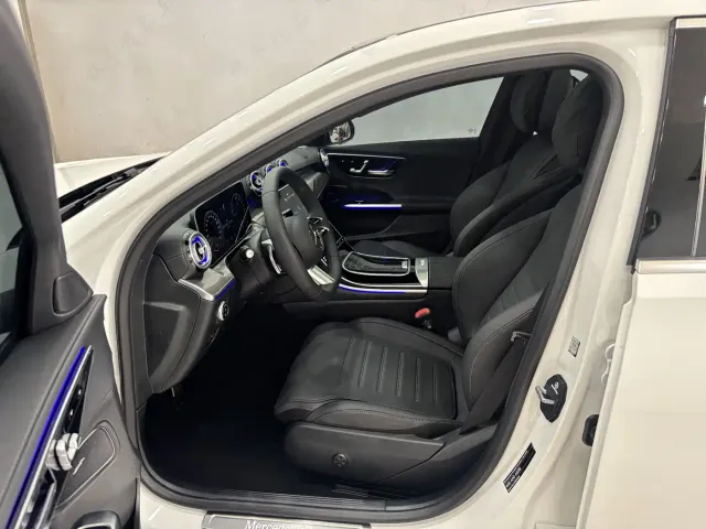 Mercedes-Benz C-Class — Фото автомобиля 12