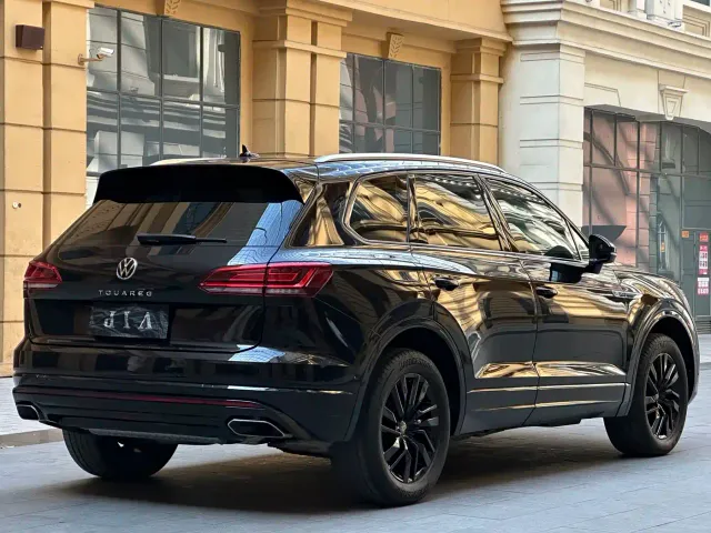 Volkswagen Touareg — Фото автомобиля 5