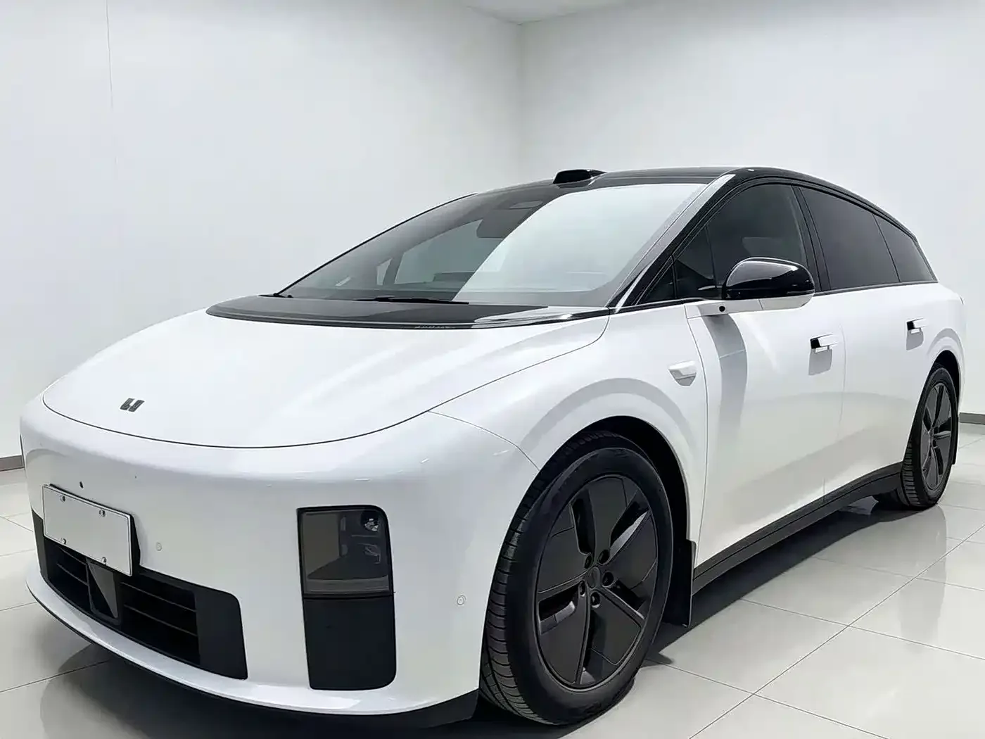 Фотография автомобиля — Li Auto Li Auto i6