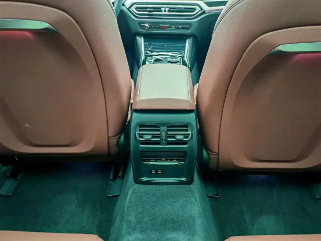 BMW i3 — Фото автомобиля 12