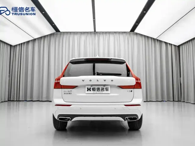 Volvo XC60 — Фото автомобиля 6