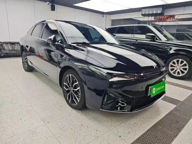 Xpeng P5 — Фото автомобиля 3