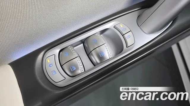Genesis GV60 — Фото автомобиля 24