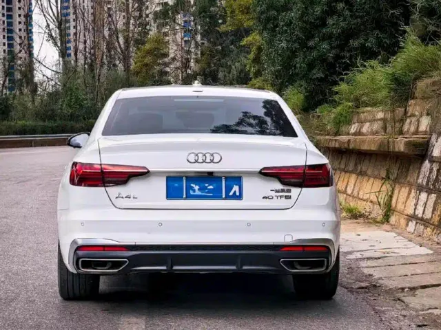 Audi A4L — Фото автомобиля 8