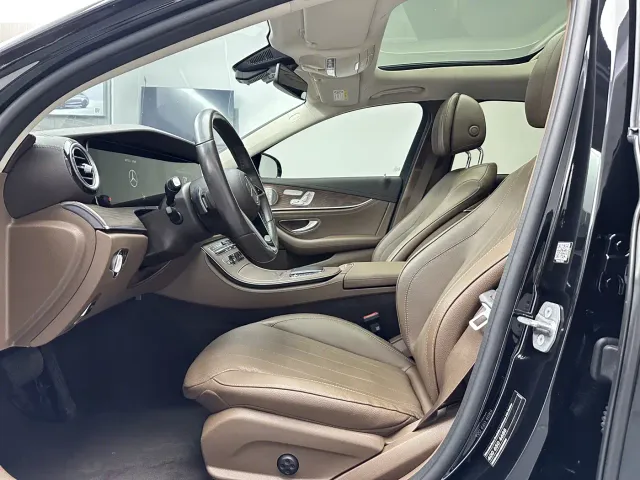 Mercedes-Benz E-Class — Фото автомобиля 10