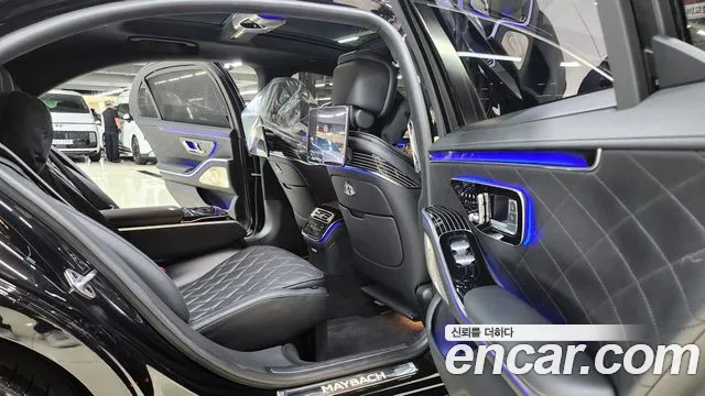 Mercedes-Benz S-Class — Фото автомобиля 12