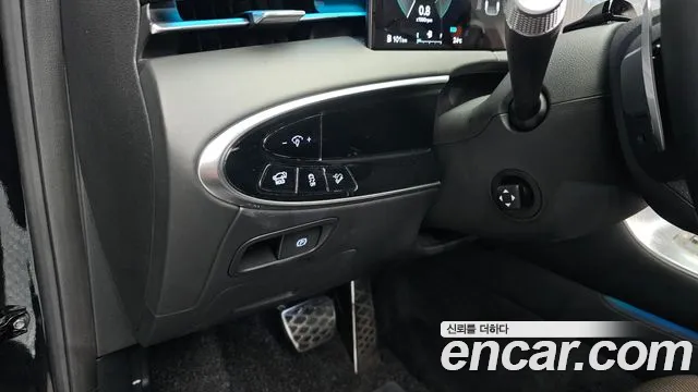 Genesis GV70 — Фото автомобиля 17