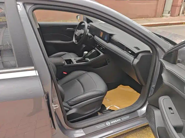 Roewe i5 — Фото автомобиля 8