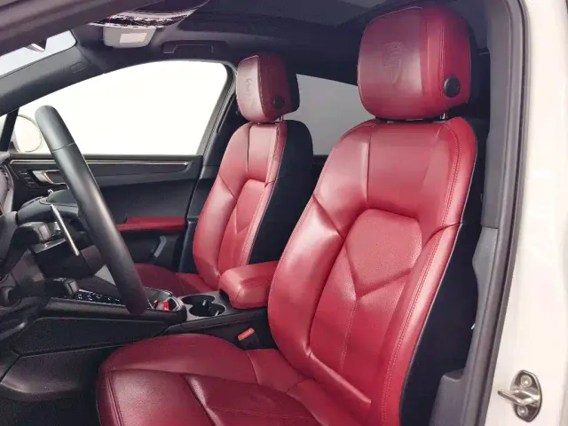 Porsche Macan — Фото автомобиля 10