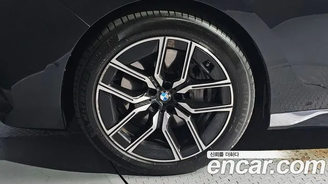 BMW 7 Series G70 — Фото автомобиля 5