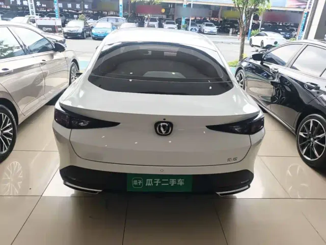 Changan Eado — Фото автомобиля 5