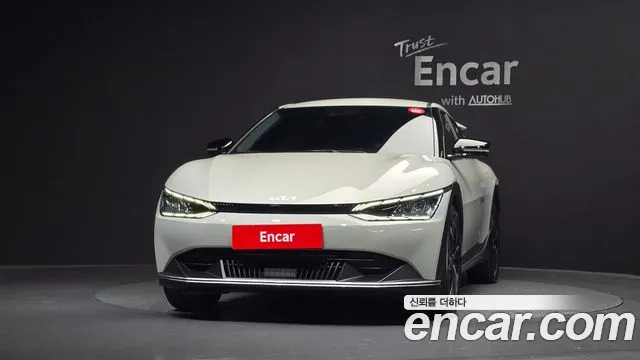Kia EV6 — Фото автомобиля 2