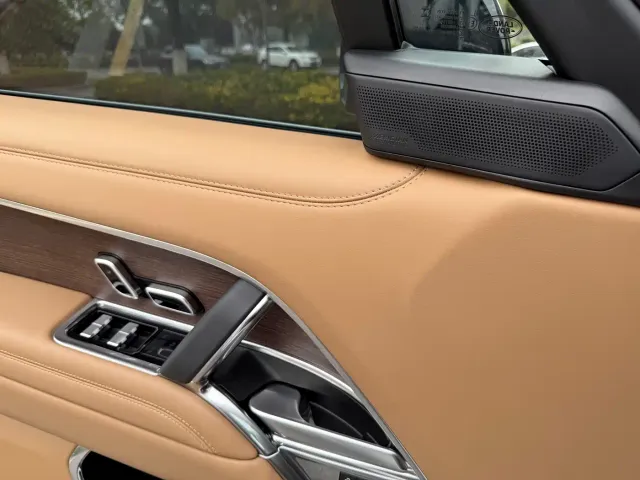 Land Rover Range Rover — Фото автомобиля 11