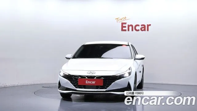 Hyundai Avante CN7 — Фото автомобиля 3