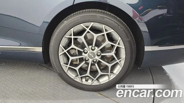 Genesis G80 Бензин 2.5 турбо AWD — Фото автомобиля 21