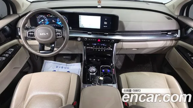 Kia Carnival Generation 4 — Фото автомобиля 9