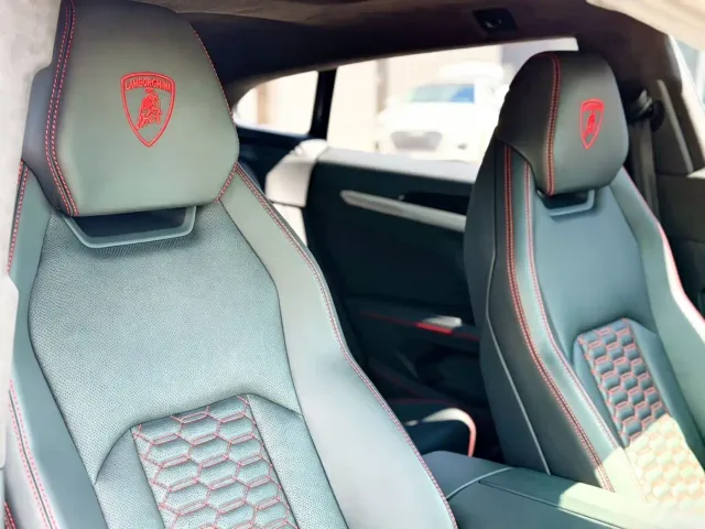 Lamborghini Urus — Фото автомобиля 10
