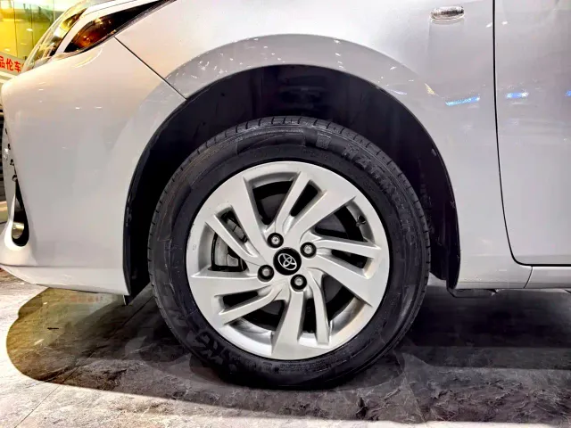 Toyota Vios — Фото автомобиля 10