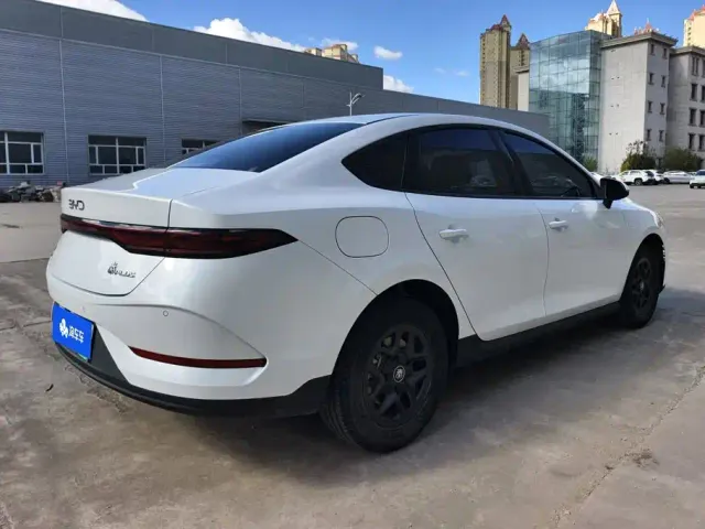 BYD Qin PLUS — Фото автомобиля 3