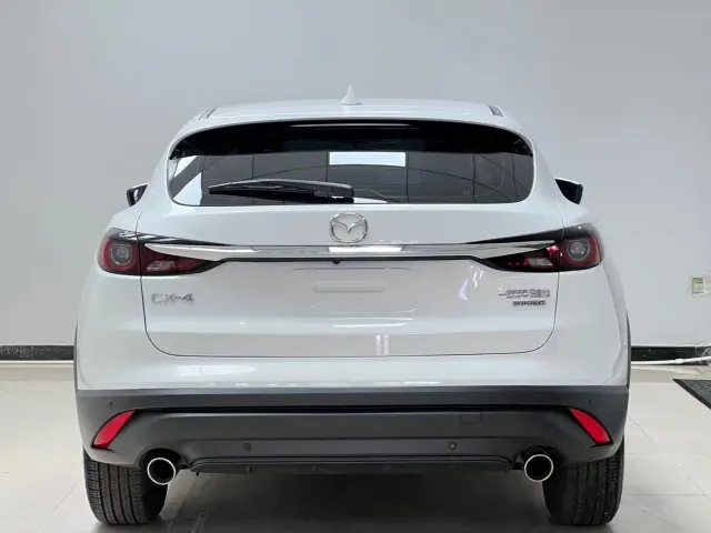 Mazda CX-4 — Фото автомобиля 5