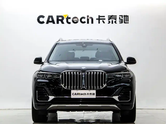 BMW X7 — Фото автомобиля 3