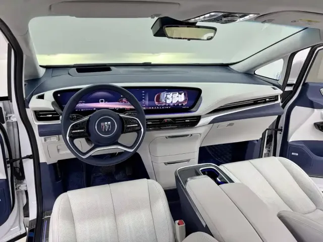 Buick Century 2023 2.0T 7-Seater World Edition — Фото автомобиля 15