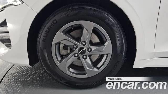 Kia K5 K5 3 поколение 2.0 LPI(Для проката) — Фото автомобиля 5