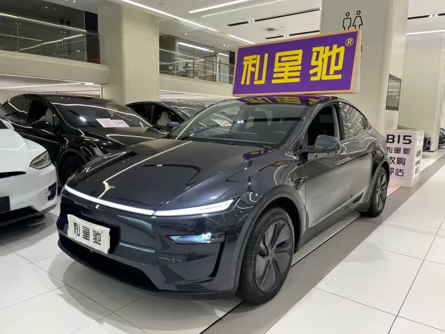 Фотография автомобиля — Tesla Model Y