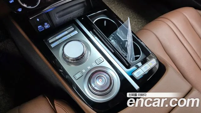 Genesis G80 Бензин 2.5 турбо AWD — Фото автомобиля 8