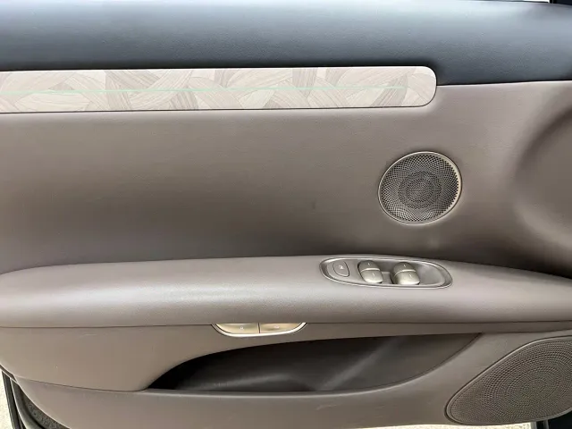 IM Motors L6 — Фото автомобиля 13