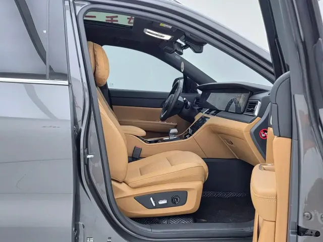 Li Auto ONE — Фото автомобиля 9
