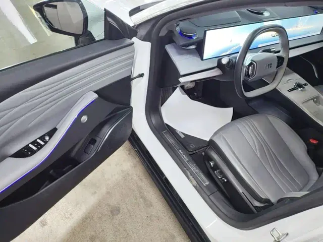 Geely Galaxy E8 — Фото автомобиля 15