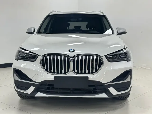 BMW X1 — Фото автомобиля 2