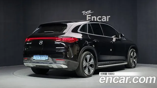 Mercedes-Benz EQE — Фото автомобиля 2