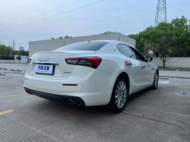 Maserati Ghibli — Фото автомобиля 23